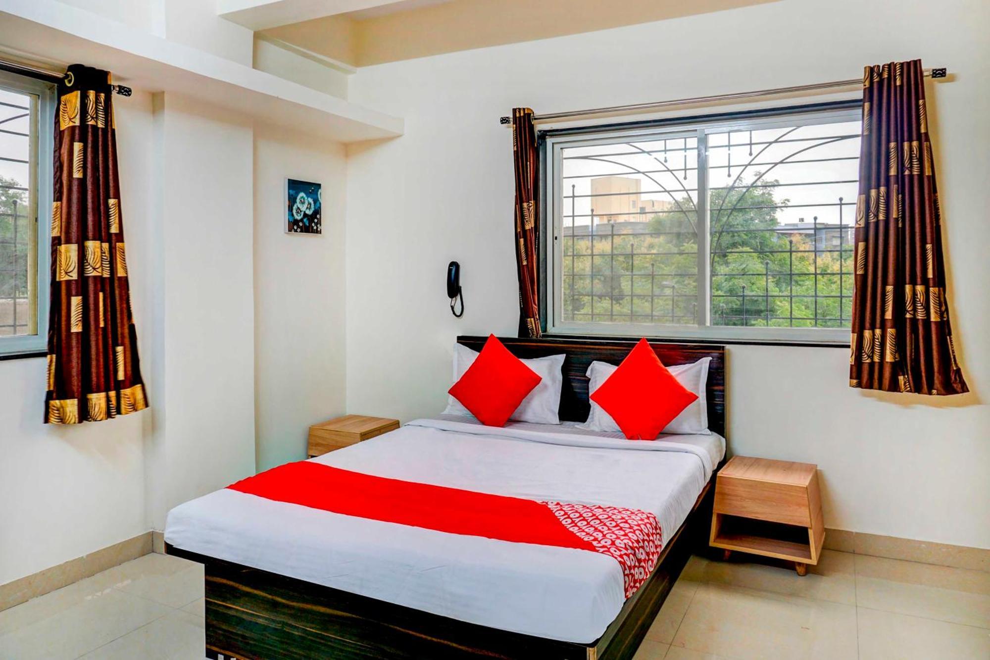 Hotel O Komfort Inn ปูเน่ ภายนอก รูปภาพ