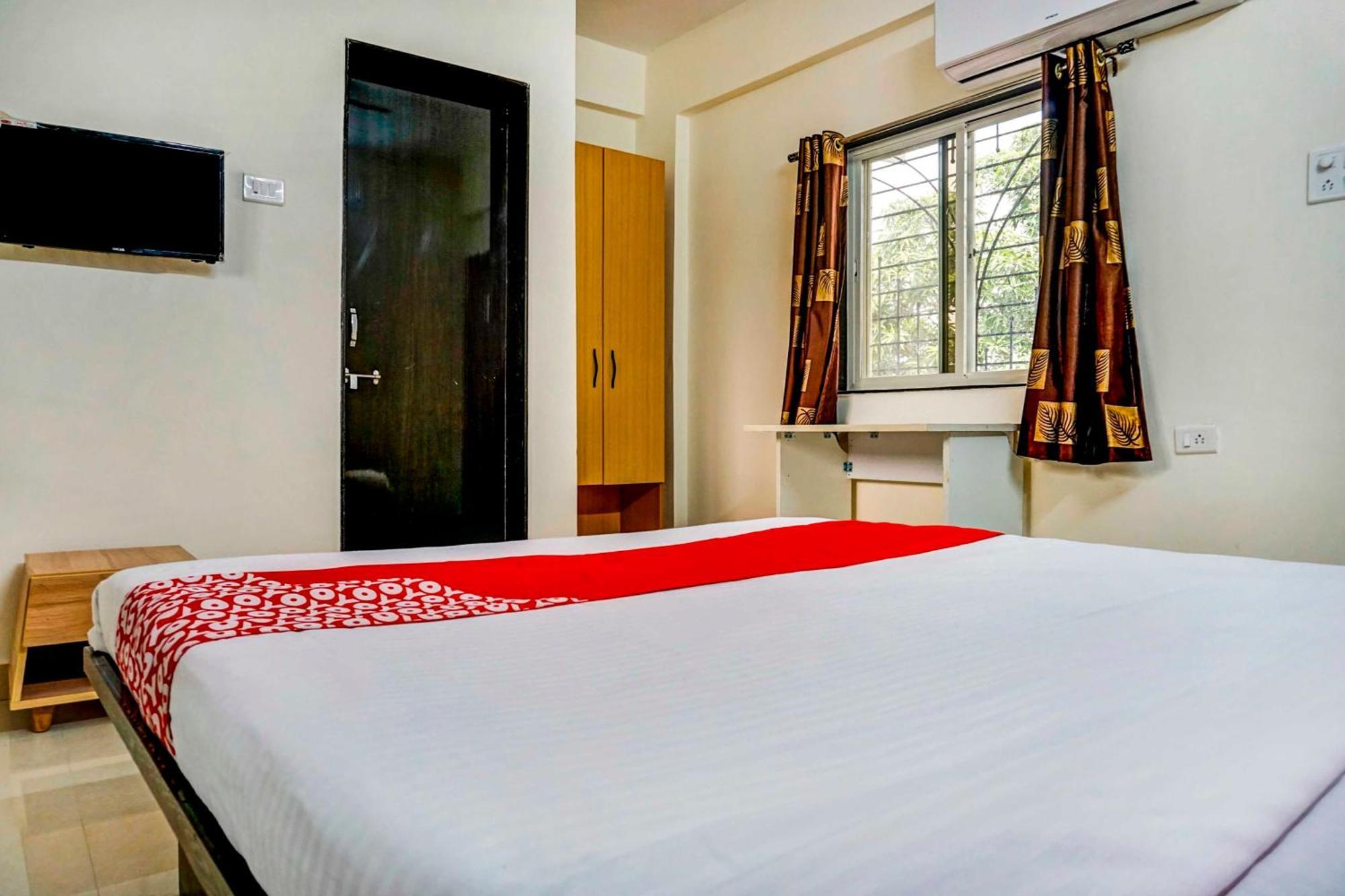 Hotel O Komfort Inn ปูเน่ ภายนอก รูปภาพ