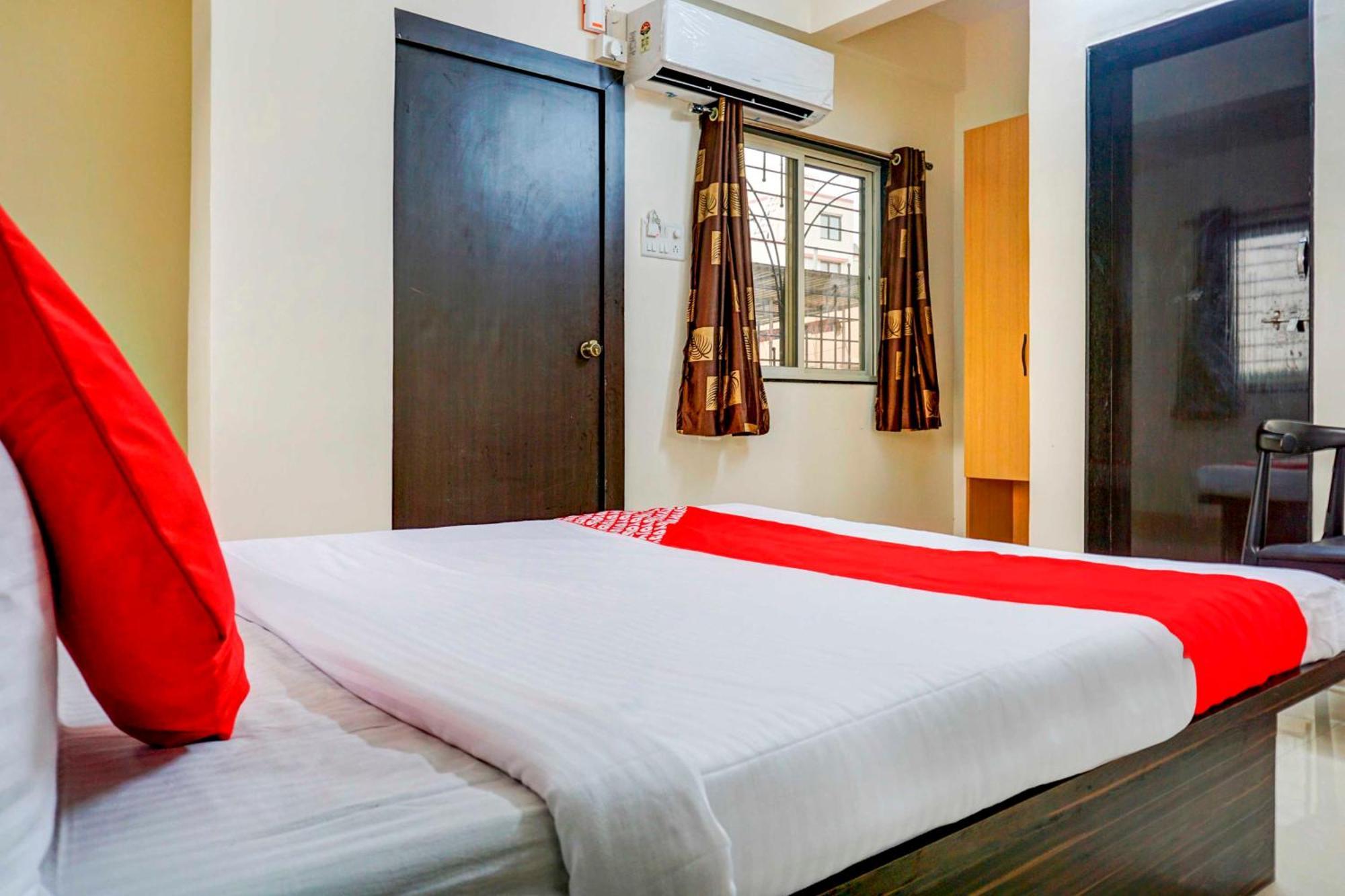 Hotel O Komfort Inn ปูเน่ ภายนอก รูปภาพ