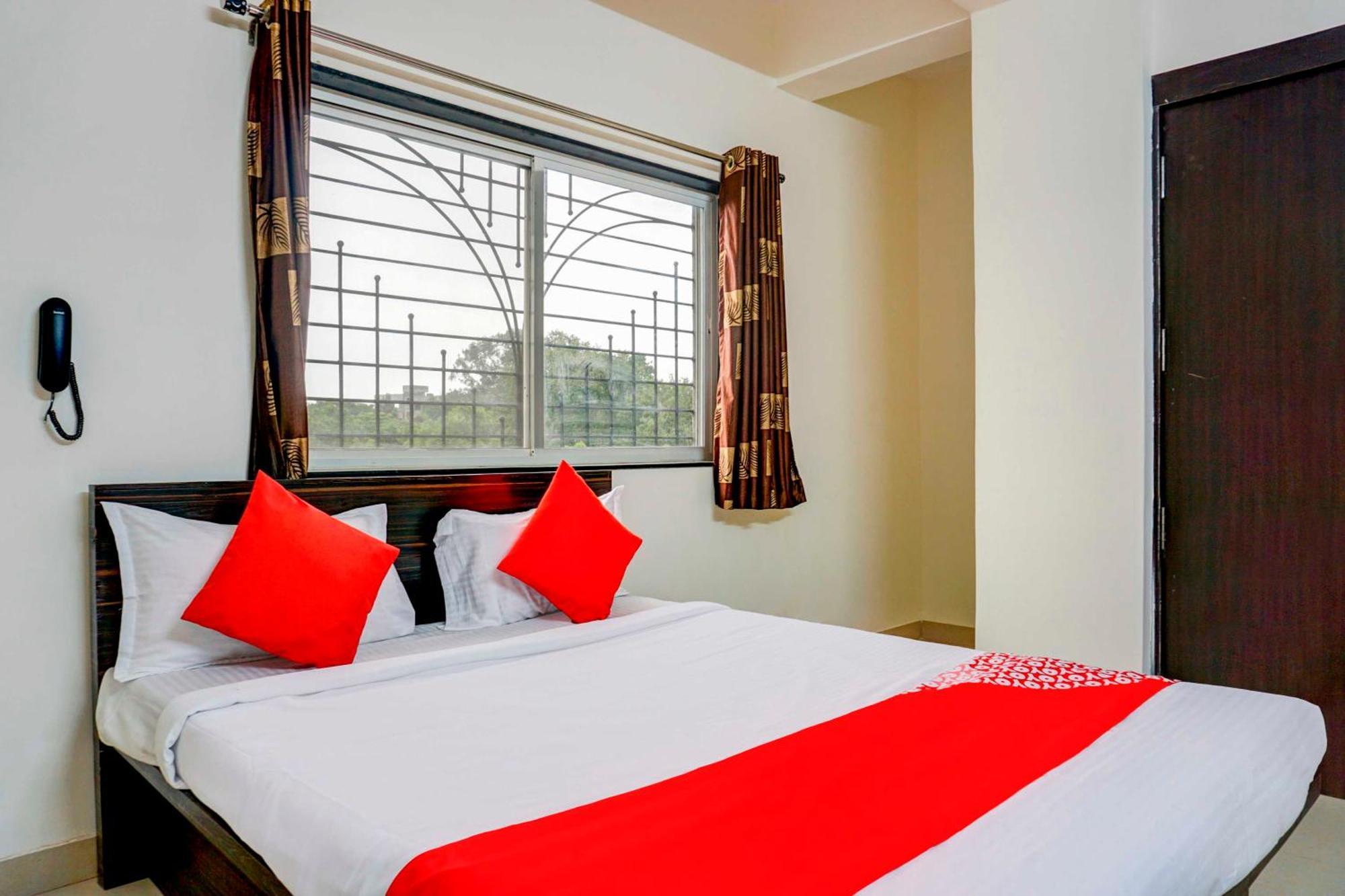 Hotel O Komfort Inn ปูเน่ ภายนอก รูปภาพ